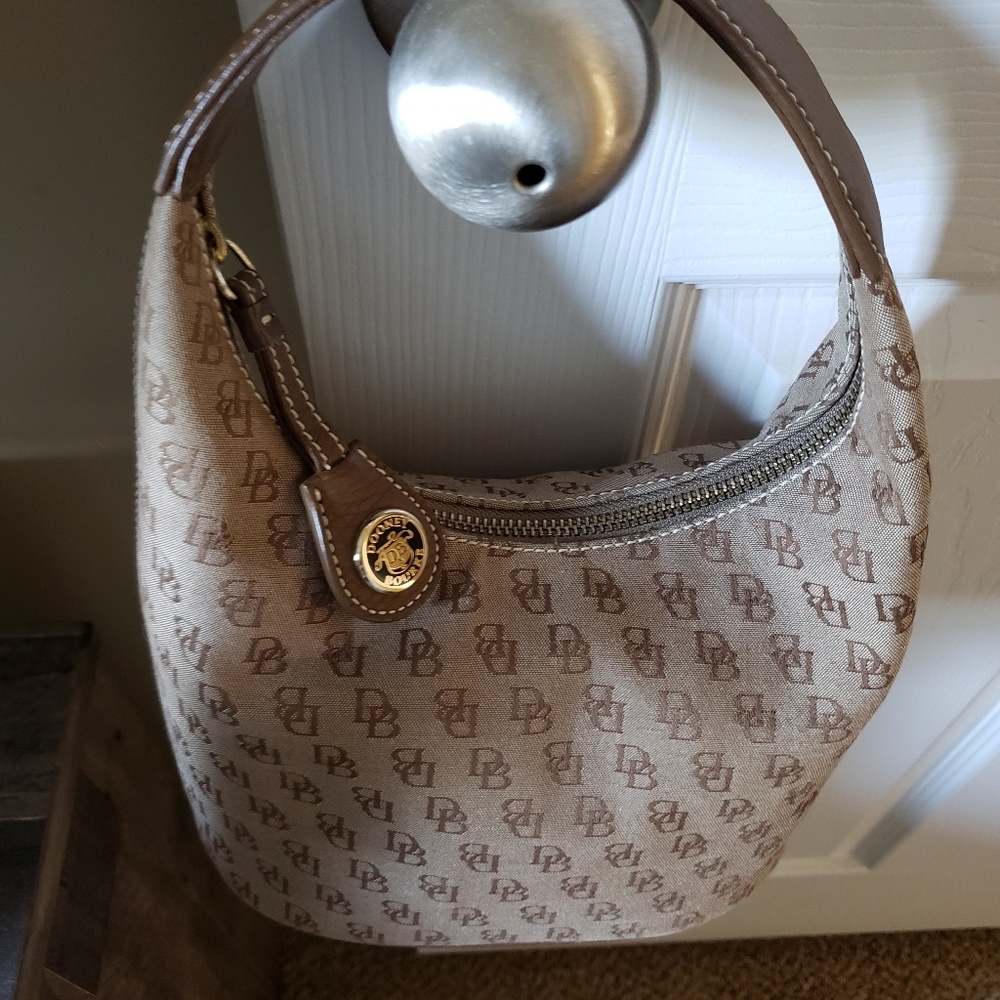 Dooney & Bourke